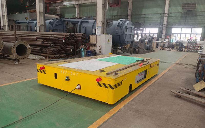 電動(dòng)無軌平板車液壓轉(zhuǎn)向方式的特點(diǎn)，與常規(guī)差速轉(zhuǎn)向的區(qū)別是什么？